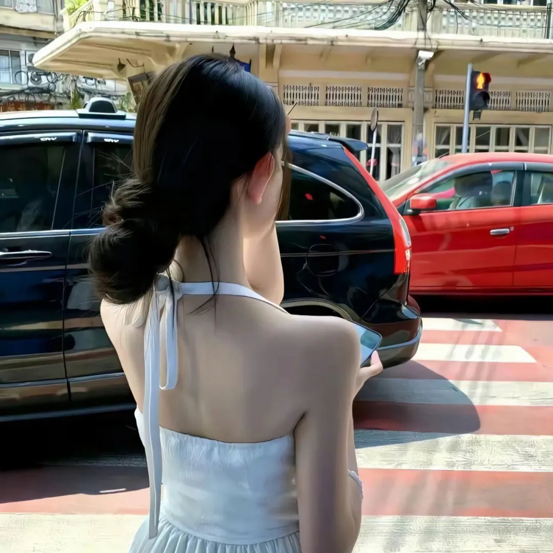 女帅亮身份后，渣男跪地唱征服